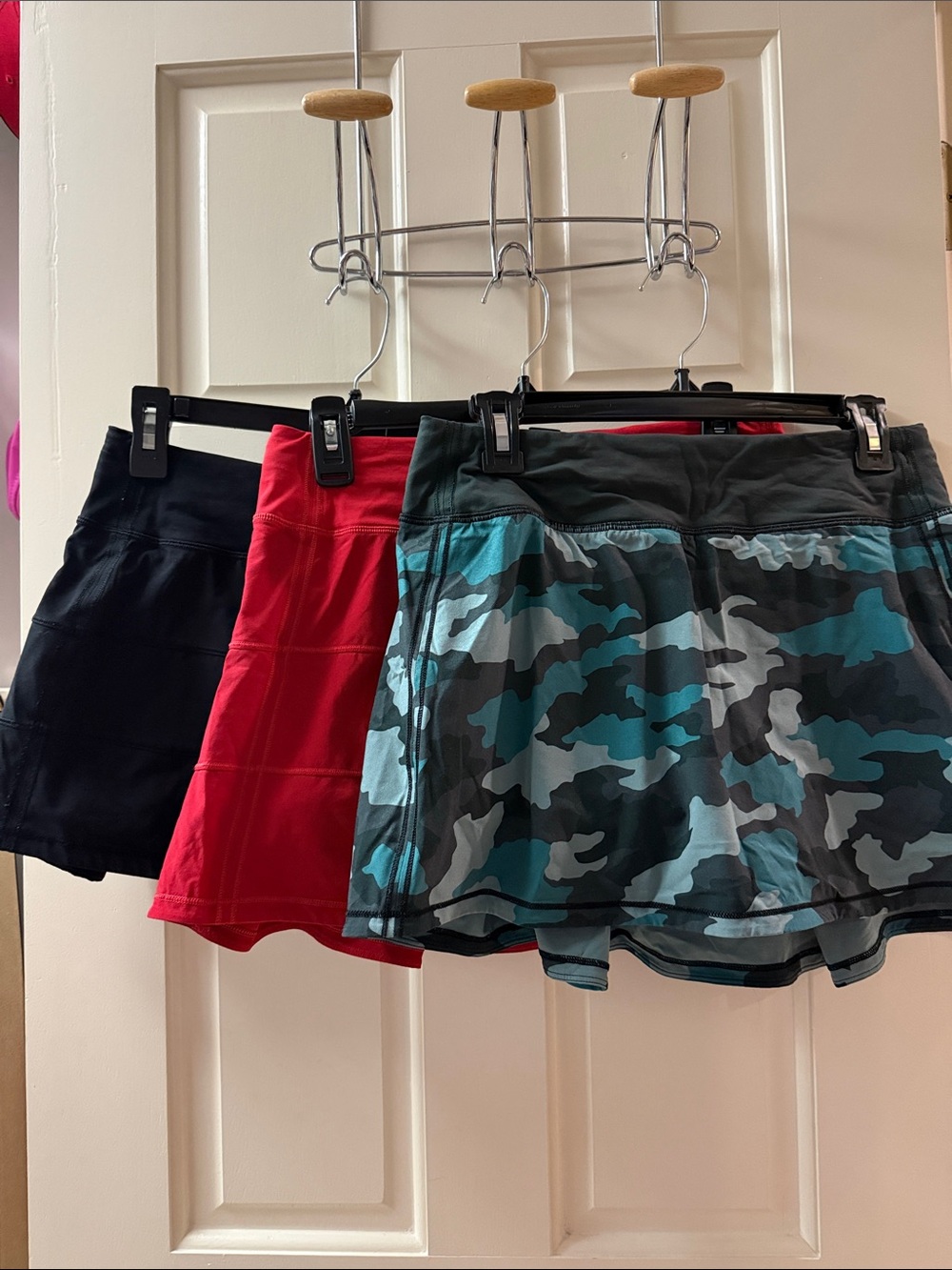 lululemon athletica Women’s Skort Trio — Teal Camo, Red & Black